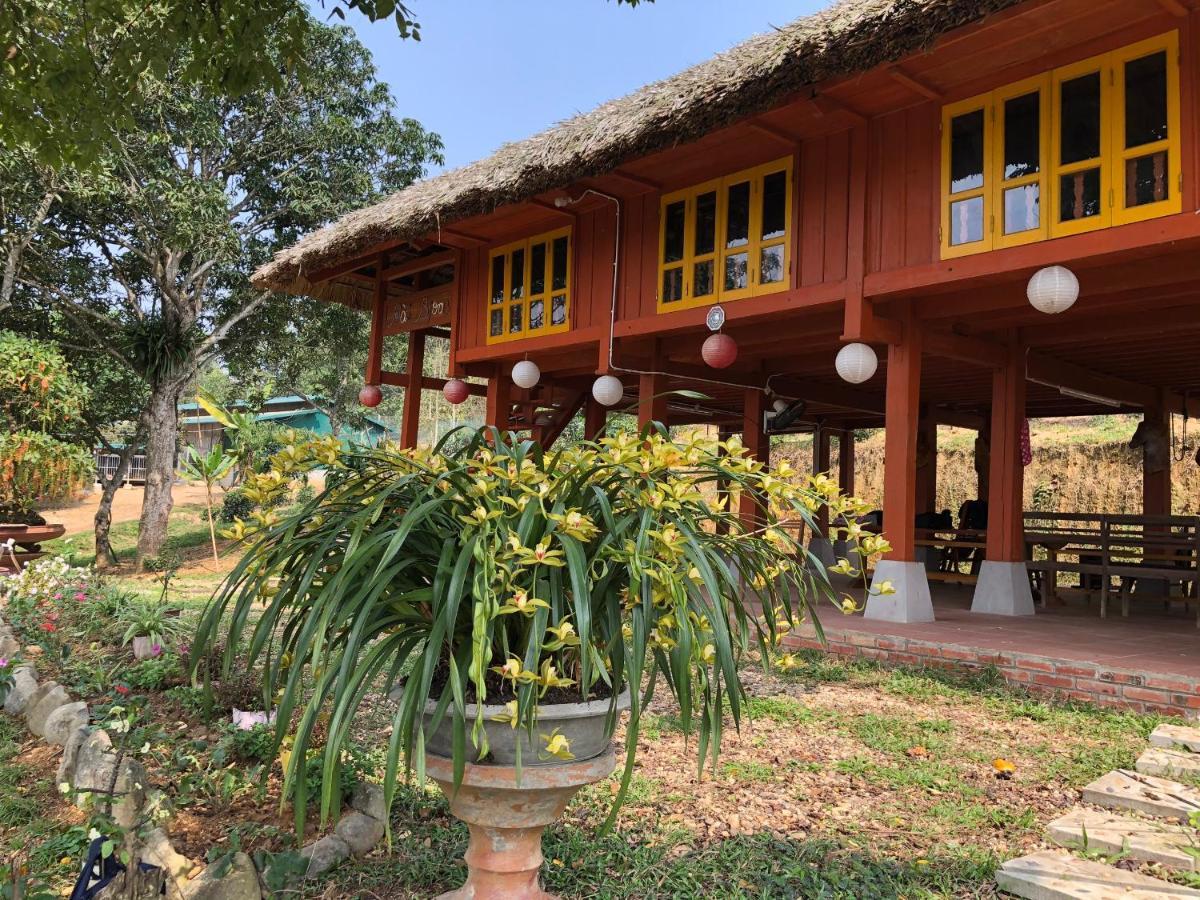 Pai Bjooc Homestay Tuyen Quang Exteriör bild